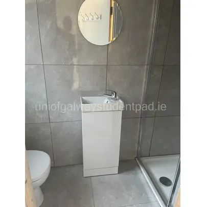 Rent 1 bedroom apartment in Galway - Photo 2
