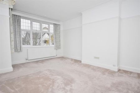 4 bedroom semi-detached house to rent - Photo 4