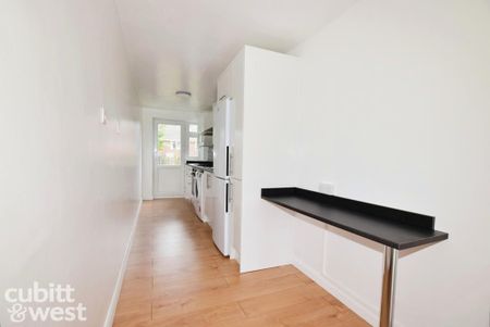 1 bedroom ground floor maisonette to rent - Photo 2