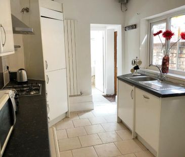 4 bedroom house share to rent - Photo 4