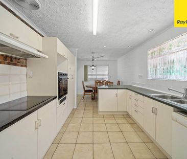 Charming home in Great location with Solar - Photo 4