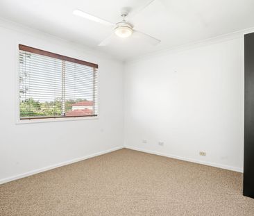 Spacious Family Living in Quiet Location! - Photo 2