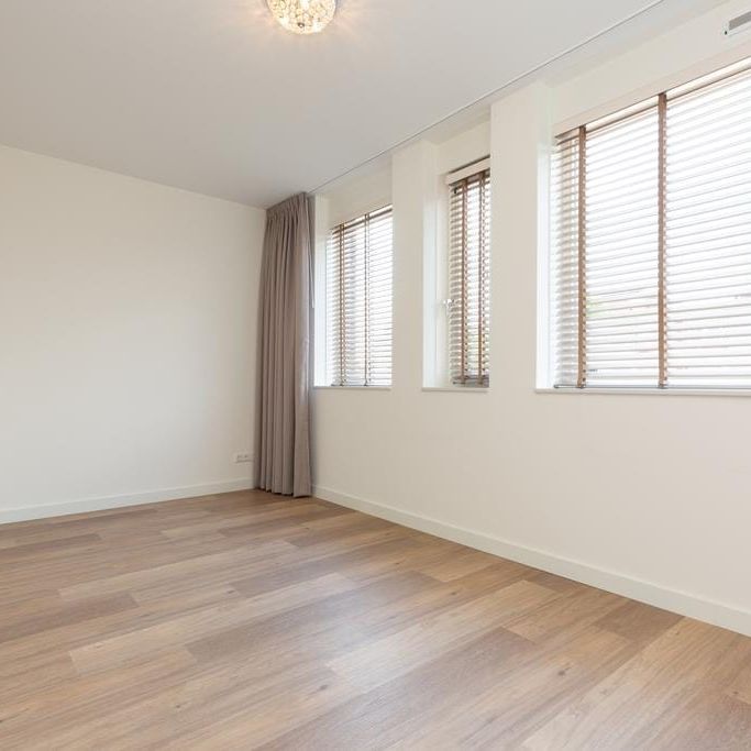 Huis te huur: Filips van Bourgondiëstraat 33 2613 MW Delft - Photo 1