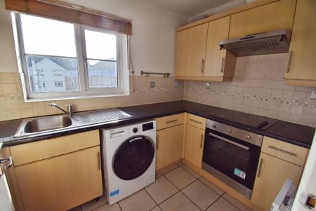 2 bedroom apartment to rent - Photo 4