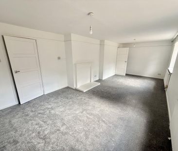3 bedroom end of terrace house to rent - Photo 1