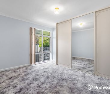 Spacious Family Home! - Photo 6