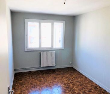 Location Appartement 3 pièces 53m² MACON 71000 - Photo 3