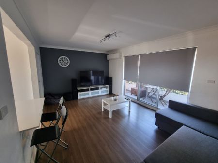 2 Bedroom Top Floor Unit Available from 15&sol;12&sol;2024 - Photo 3