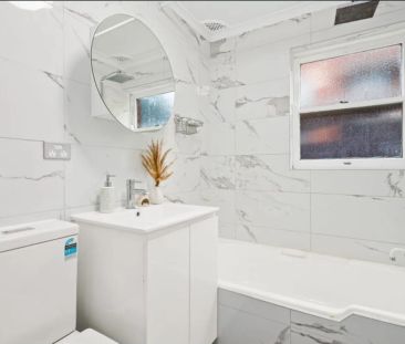 Modern 2-Bedroom Unit - Photo 5