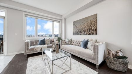 For Lease - 320 BISMARK Drive, Cambridge, Ontario - Photo 2