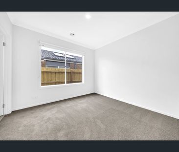 8 Nivea Way, Wallan, Vic 3756 - Photo 2