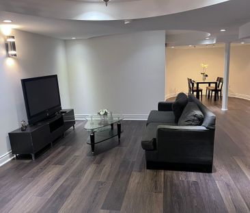 For Lease - 187 Redstone Road, Richmond Hill, Ontario - Photo 4