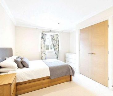 Fairway, Shoppenhangers Road, Maidenhead, Berkshire, SL6 - Photo 2