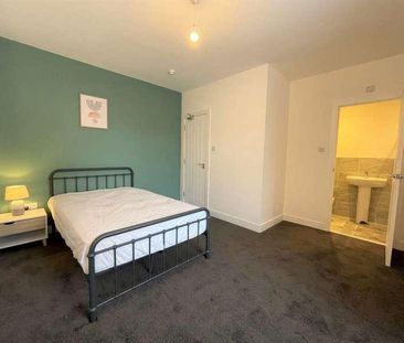 Rm, Dogsthorpe Road, Peterborough, PE1 - Photo 2