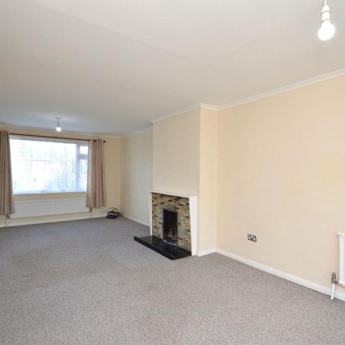 3 bedroom semi-detached house to rent - Photo 1