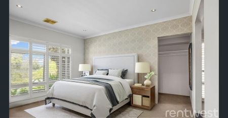 SPACIOUS FAMILY LIVING WITH STYLE & COMFORT! - Photo 3