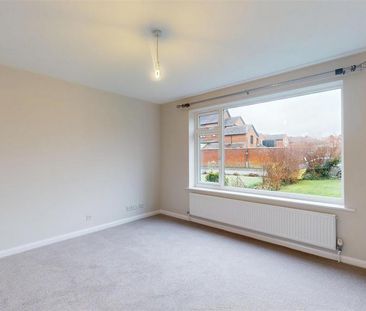3 bedroom semi-detached house to rent - Photo 2