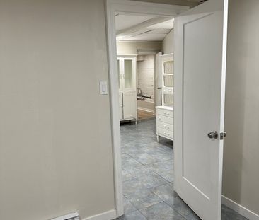 For Lease - 425 Jane Street Unit# 10, Toronto, Ontario - Photo 4