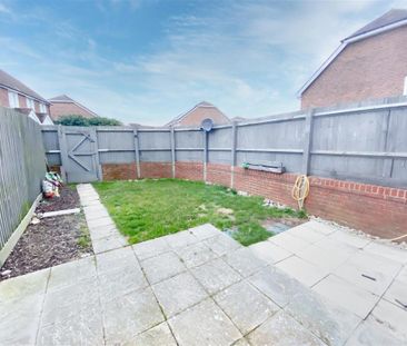 3 bedroom semi-detached house to rent - Photo 6