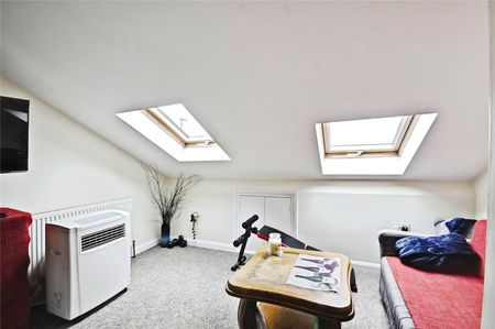 1 Bedroom Flat/Apartment to rent - Photo 2