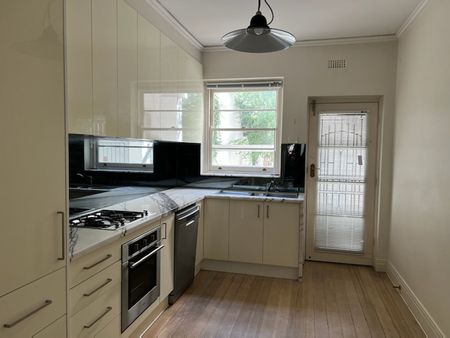 3/12 Darling Street SOUTH YARRA - Photo 5