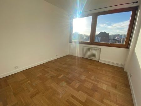 Location Appartement 4 pièces 90m² LAMBERSART 59130 - Photo 3