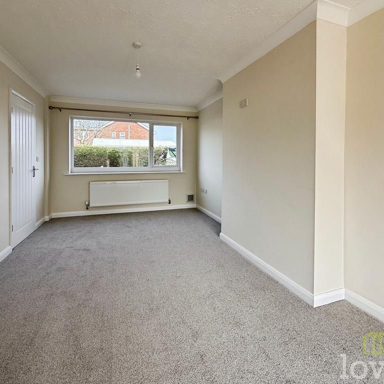 3 bedroom semi-detached house to rent - Photo 1