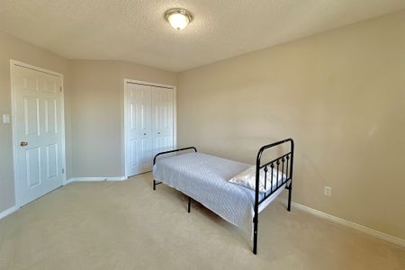 For Lease - 320 Ambleside Drive Unit# 50, London North, Ontario - Photo 4