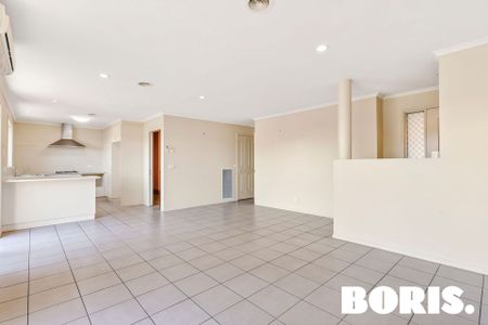 4/43-47 Hutchison Circuit Crestwood NSW - Photo 2