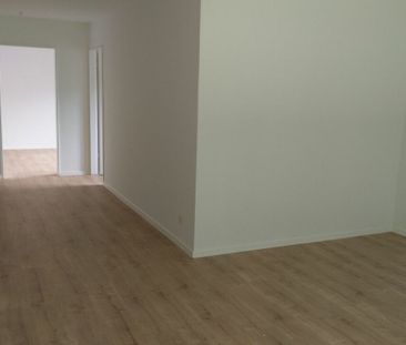 Teilsanierte 3-Zimmerwohnung in Péry zu vermieten - Photo 3