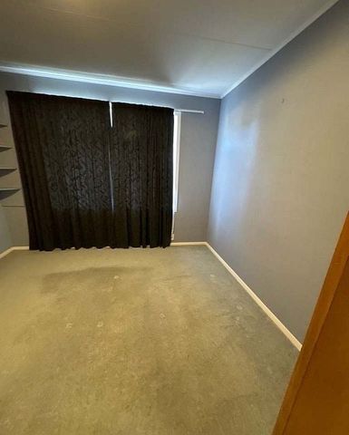 Spacious 4-Bedroom Family Home in Prime Hokowhitu - Photo 5