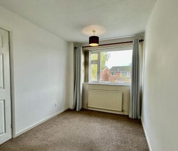3 bedroom semi-detached house to rent - Photo 6