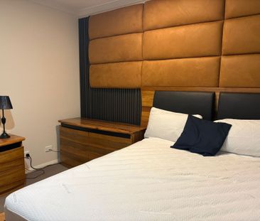 Fully Furnished, Move-In Ready & Stylishly Modern! - Photo 5