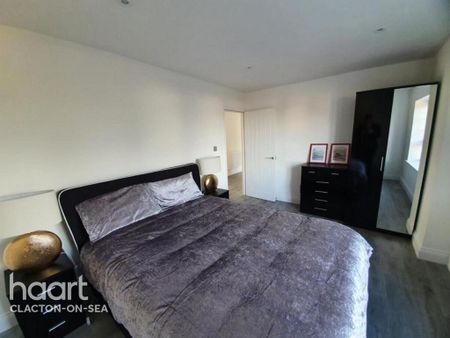 3 bedroom apartment to rent - Photo 4