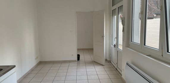 Appartement T2 situé dans une cour sécurisée - Photo 2
