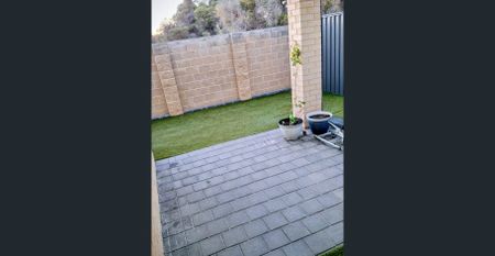 Modern home in Brabham - Photo 5