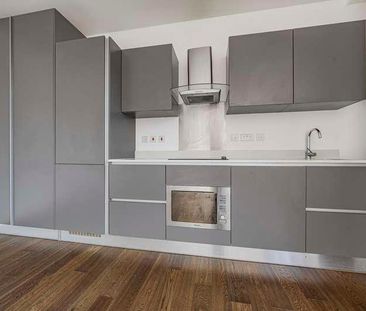 Brindley Place, Uxbridge, UB8 - Photo 2