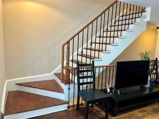 For Lease - 3250 Bentley Drive Unit# 72, Mississauga, Ontario - Photo 1