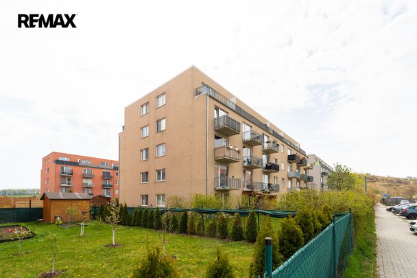 Pronájem bytu 1+kk v osobním vlastnictví 42 m², Hostivice - Fotografie 1