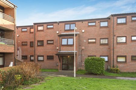 1 bedroom flat to rent - Photo 3