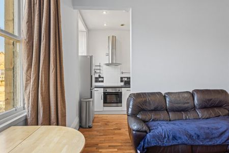 2 bedroom flat to rent - Photo 3