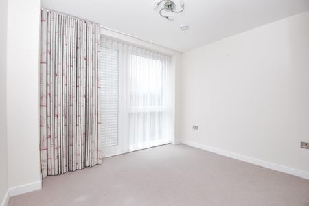 Almansa Way, Lymington, SO41 flat to rent - Photo 3