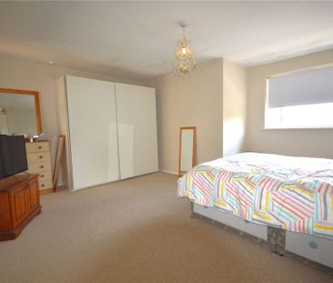 2 Bedroom Flat / Apartment - Northlands Drive, Winchester - Photo 5