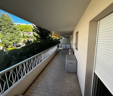 F2 48M² avec belle terrasse et garage - Photo 3