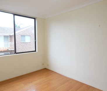 Bright & spacious 2-bedroom apartment - Photo 1