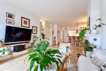 Townhouse in Nueva Andalucía - Foto 2