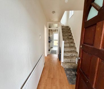 3 bedroom semi-detached house to rent - Photo 6