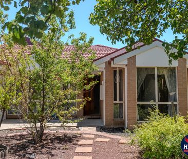 8 Coolgardie Street, Dunlop ACT 2615 - House For Rent | Domain - Photo 2