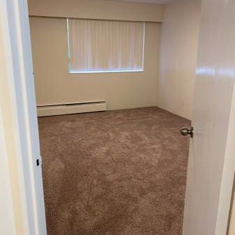 **HENRY CRT** Beautiful 2 Bedroom - Photo 3