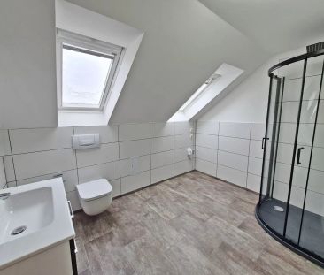 Klimatisierte, lichtdurchflutete 3-Zimmer-Dachgeschosswohnung mit E... - Foto 2